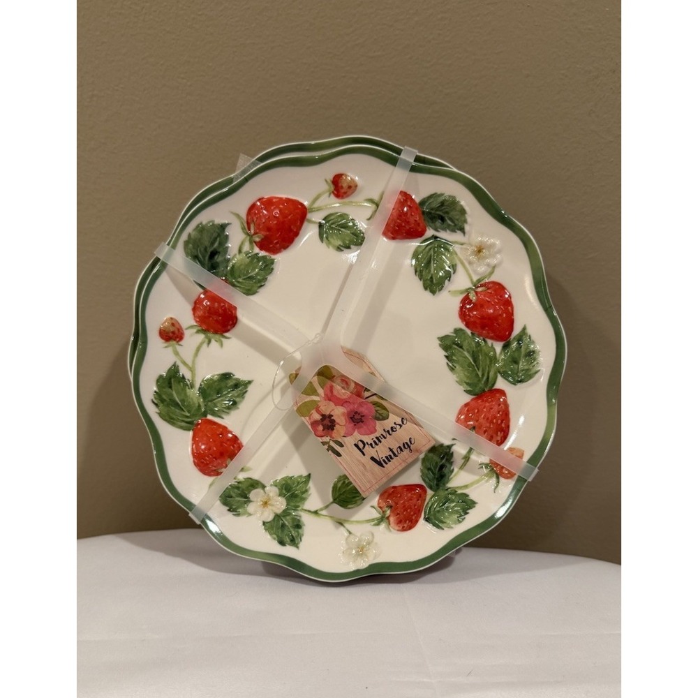 Primrose Vintage Strawberry Melamine 6.5" Dessert Plates Scallop / 4 NWT Spring